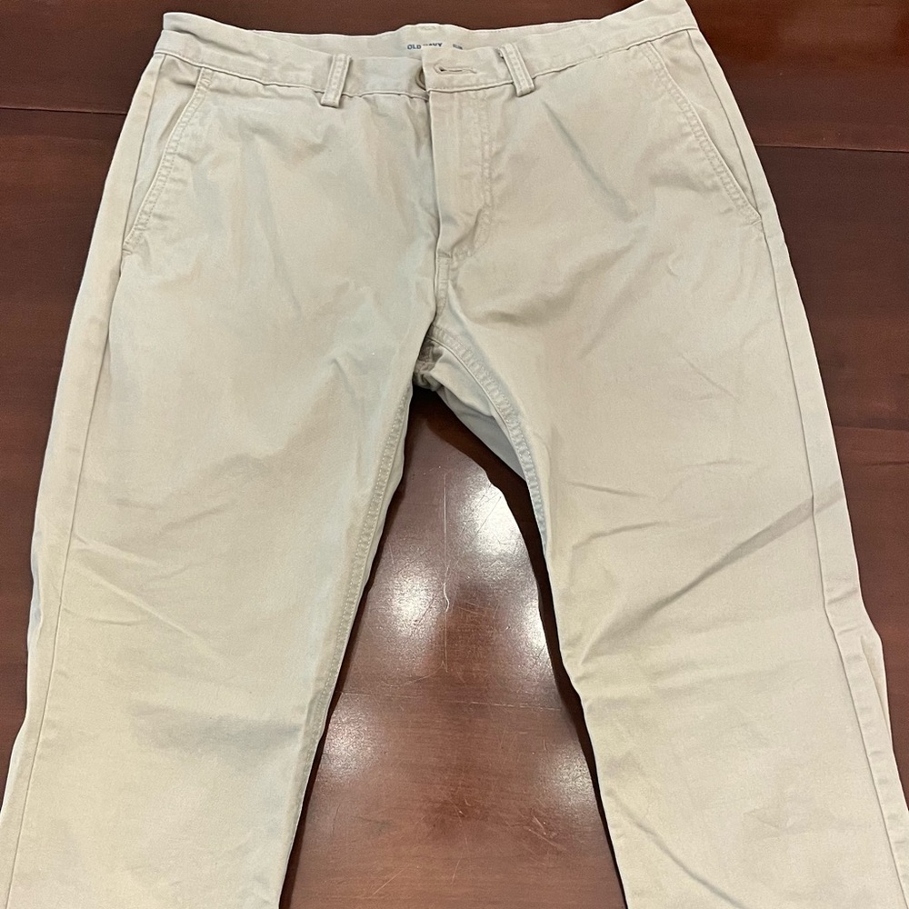 Old Navy Slim Khaki pants